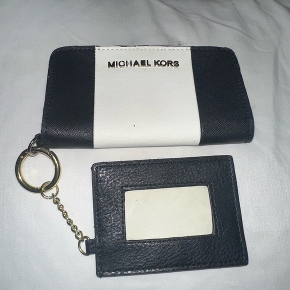 Michael Kors Black and White Wristlet - Picture 1 of 2
